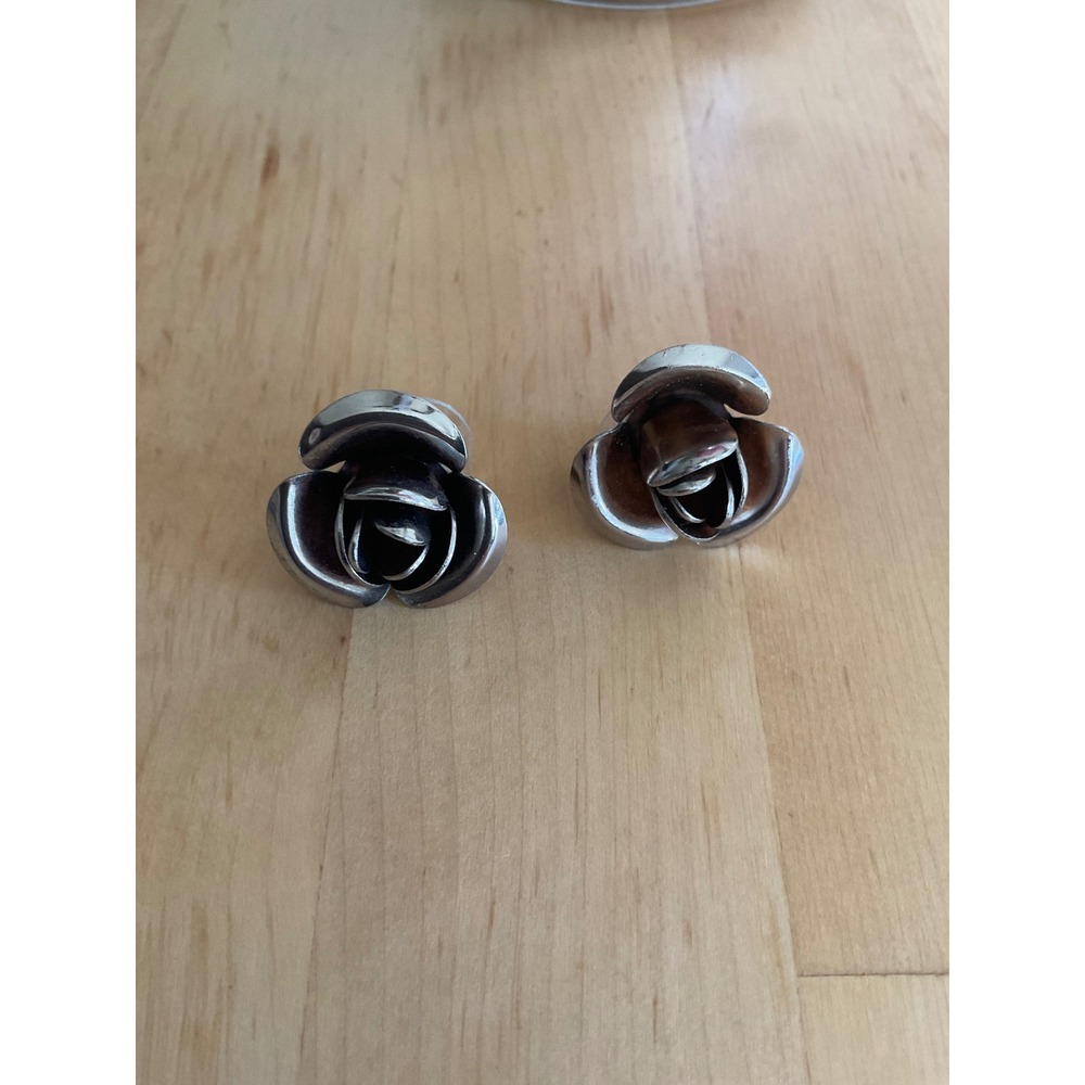 Vintage Silver Tone Rose Flower Stud Earrings Dimensional Floral Statement Studs